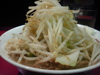 「ラーメン 680円 野菜、にんにく。」@千里眼の写真