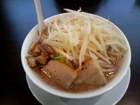 「小次郎醤油野菜盛り(にんにく少なめ)700円」@ラーメン 剣信の写真