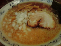 「背脂煮干しらーめん」@二葉 上荻店の写真