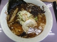 「匠黒とんこつ麺」@ニューとん太 不動寺PA店（下り）の写真