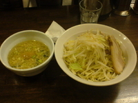 「野菜とんこつ味玉ちゃーしゅーつけ麺（890円）+中盛（100円）」@らーめんの円熟屋 大里店の写真