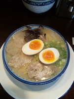 「味玉ラーメン 替え玉【830円】」@博多ラーメン しばらく 東京大井町店の写真
