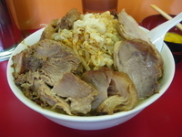 「ラーメン+大豚+ラー油+生卵」@モッコリ豚の写真