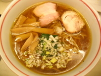 「本枯中華そば（鶏チャーシュー+炭火焼豚+オメンマ）」@本枯中華そば 魚雷の写真