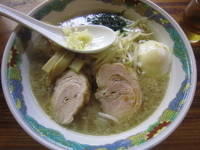 「ラーメン+温泉玉子（700+100=800円）」@特麺コツ一丁ラーメンの写真