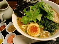 「特濃武士豚骨ラーメン 700円」@丸直の写真