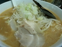 「ハッスル味噌うま辛ラーメン（麺硬め）700円」@ハッスルラーメンホンマ 亀戸本店の写真