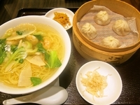 「えび麺セット（小龍包4個、蝦仁麺、小皿）（1575円）」@鼎泰豐 名古屋店の写真