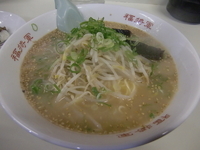 「九州ラーメン大盛り+へたどん(小)」@九州ラーメン 福将軍の写真
