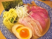 「芳醇香味そば（塩）（750円）+ミックスチャーシュー（240円）」@麺屋 一燈の写真