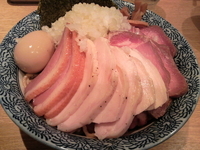 「汁なし鶏白湯そば（中盛）+ミックスチャーシュー+バターたっぷりロ」@麺屋 一燈の写真