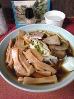 「野菜ラーメン小盛り+メンマ￥870」@ラーメン 中本の写真