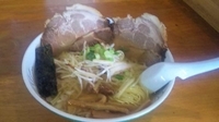 「塩ネギラーメン+手作りチャーシュー」@支那そば 阿波家の写真