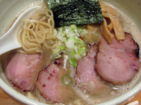 「atomic salty:しおらーめん+ちゃあしゅう@700+2」@○心厨房の写真