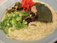 「長浜ラーメン￥680+大盛り￥100」@中央自動車道 談合坂SA 上りフードコートの写真