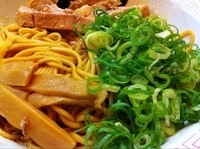 「油そば・大盛」@ラーメン たんろん 本店の写真