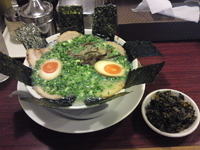 「いっさいがっさい1100円,ごはん小100円」@博多まるきんラーメン 中延店の写真