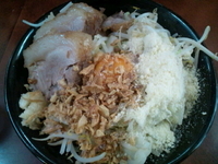 「ぶた小ラーメン 汁なし 粉チーズ ニンニク少し」@ラーメン二郎 めじろ台法政大学前店の写真