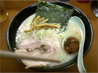 「ラーメン」@屋台ラーメンとんこつ貴生 草加店の写真