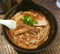 「らーめん（750円）」@らーめん 瞠 恵比寿店の写真