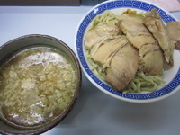 「極太背脂つけ麺（中盛）+小豚（680?+50+200=930円）」@鶏とふじの写真