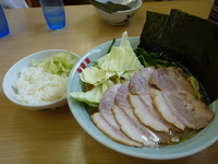 「チャーシューメン+小ライス」@吉田家 本店の写真