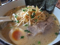 「ねぎラーメン（890円）」@究極ラーメン 横濱家 高尾店の写真