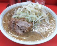 「ラーメン（大）ヤサイ少なめアブラ少なめニンニク抜き」@ラーメン二郎 松戸駅前店の写真