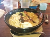 「とんこつラーメン（ランチセット）￥980」@麺屋 空海 聖蹟桜ヶ丘店の写真