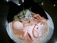 「魚ダシしょうゆ（ぶっこ盛り）」@ぶっこ麺らーめんの写真