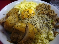 「汁なし【ヤサイ・ニンニク・アブラ】（780円）+豚入り（200円」@らーめん豚喜の写真