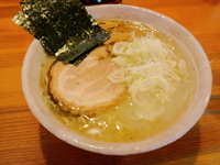 「しおらーめん（中盛） 750円」@らーめん 誠やの写真