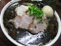 「ちゃーしゅうめん（細麺・マー油多め）￥850+味玉￥100」@なんつッ亭 秦野本店の写真