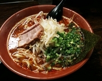 「赤辣麺太麺（800円）」@豚骨醤油らーめん 誠屋の写真