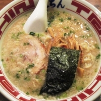 「東京豚骨ラーメン （並）」@屯ちん 池袋本店の写真