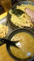 「つけ麺（小）+フライドガーリック」@麺や寵児の写真