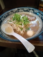 「バーミーナム（タイ風醤油ラーメン）&ガイバッキンラーカオ（ひき肉」@ティーヌン 西早稲田本店の写真