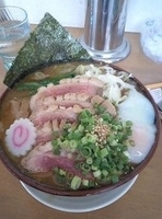 「合鴨とんこつラーメン（1050円）」@MENYA 食い味の道有楽の写真