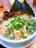 「らーめん+生青海苔+高菜+モヤシ」@九州大分らぁめん たまがった 神奈川新町本店の写真