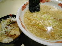 「背脂醤油らーめん（太麺・ふつう）+チャーシュー丼 650円+10」@福たけSEVENの写真