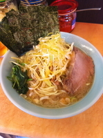 「ネギラーメン（カタメ、コイメ）」@光家の写真