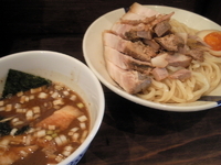 「肉つけそば」@ラーメン凪 炎のつけめん 西新宿店の写真