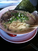 「長浜らーめん+替玉」@博多長浜らーめん 六角堂の写真