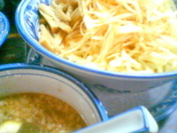 「辛いネギつけそば（￥800）」@らーめんしょっぷ中吉 綾瀬店の写真