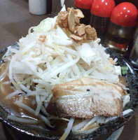 「どてちんラーメン（黒）中盛り￥680」@どてちんIIの写真