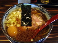 「焼豚味玉中華そば + 大盛」@中華そば 螢の写真