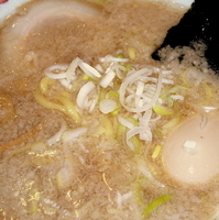 「背脂醤油ラーメン（脂:ふつう）650円 味玉70円」@福たけSEVENの写真