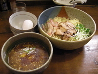 「「期間限定冷やしつけ麺+中盛+生卵（￥850+無料+無料）」」@むろやの写真