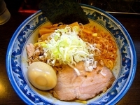 「燻玉油そば」@兎に角 松戸店の写真