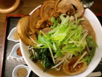 「醤油ラーメン600円+肉増し250円=850円」@丸直の写真